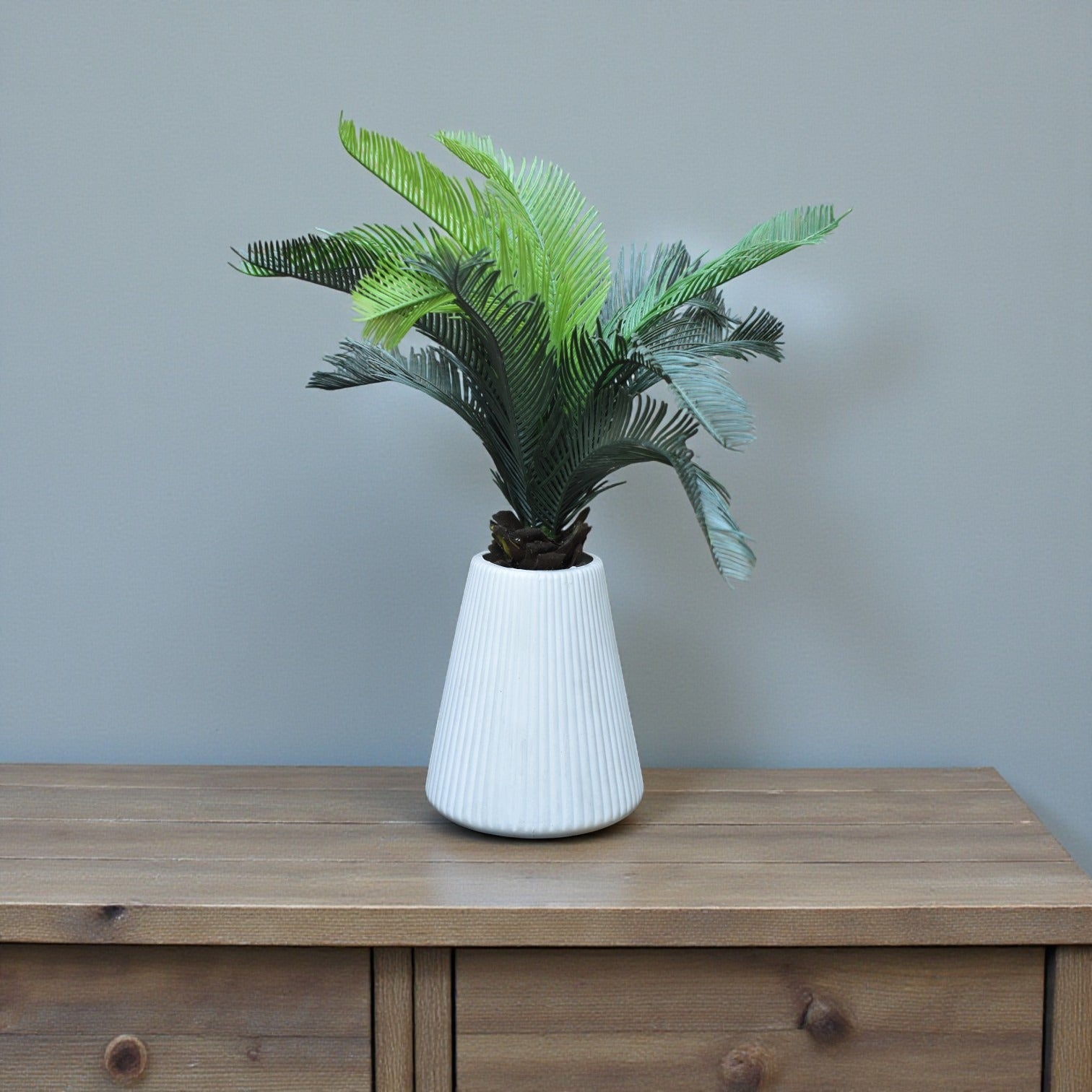 Pavo Table Planter