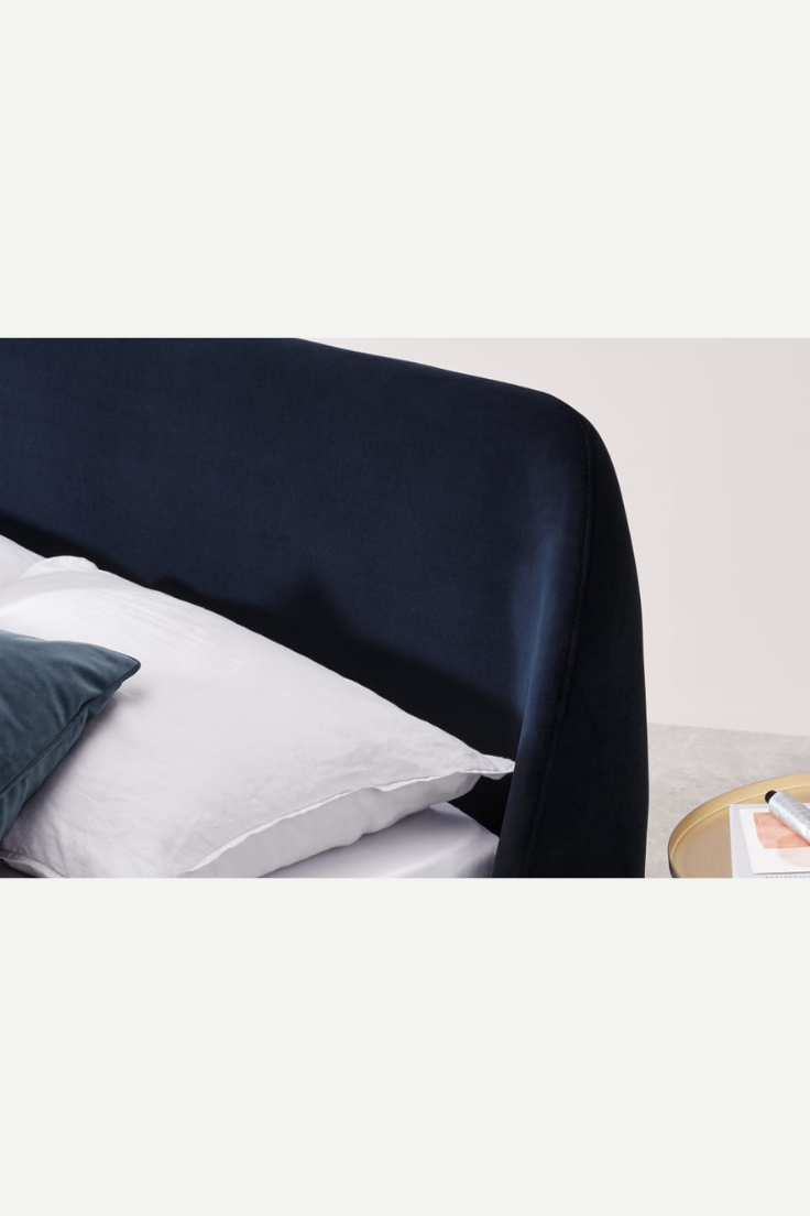 Endrin Upholstered Bed