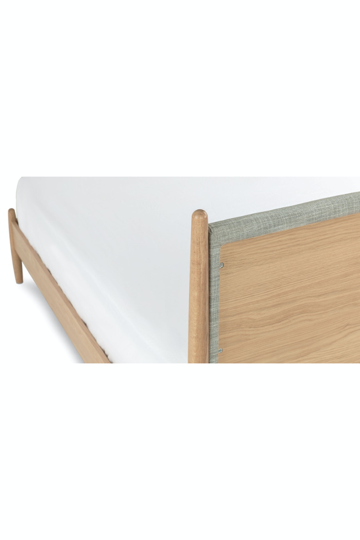 Erable Upholstered Bed