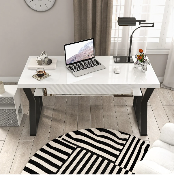 Clario Desk