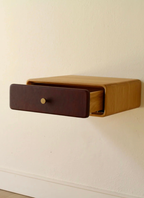 Kor Wall-mounted nightstand