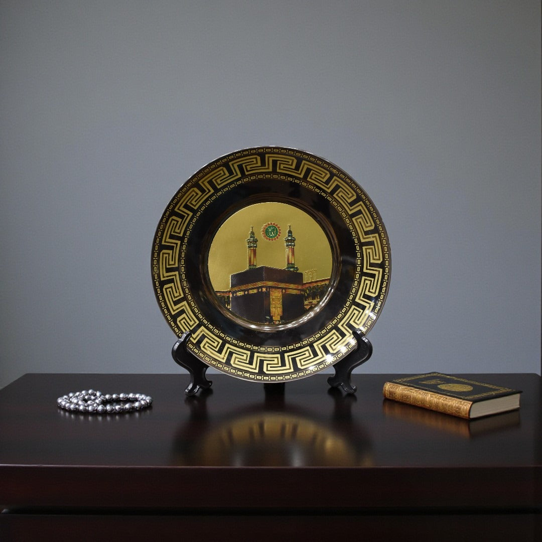 Noble Table Decor