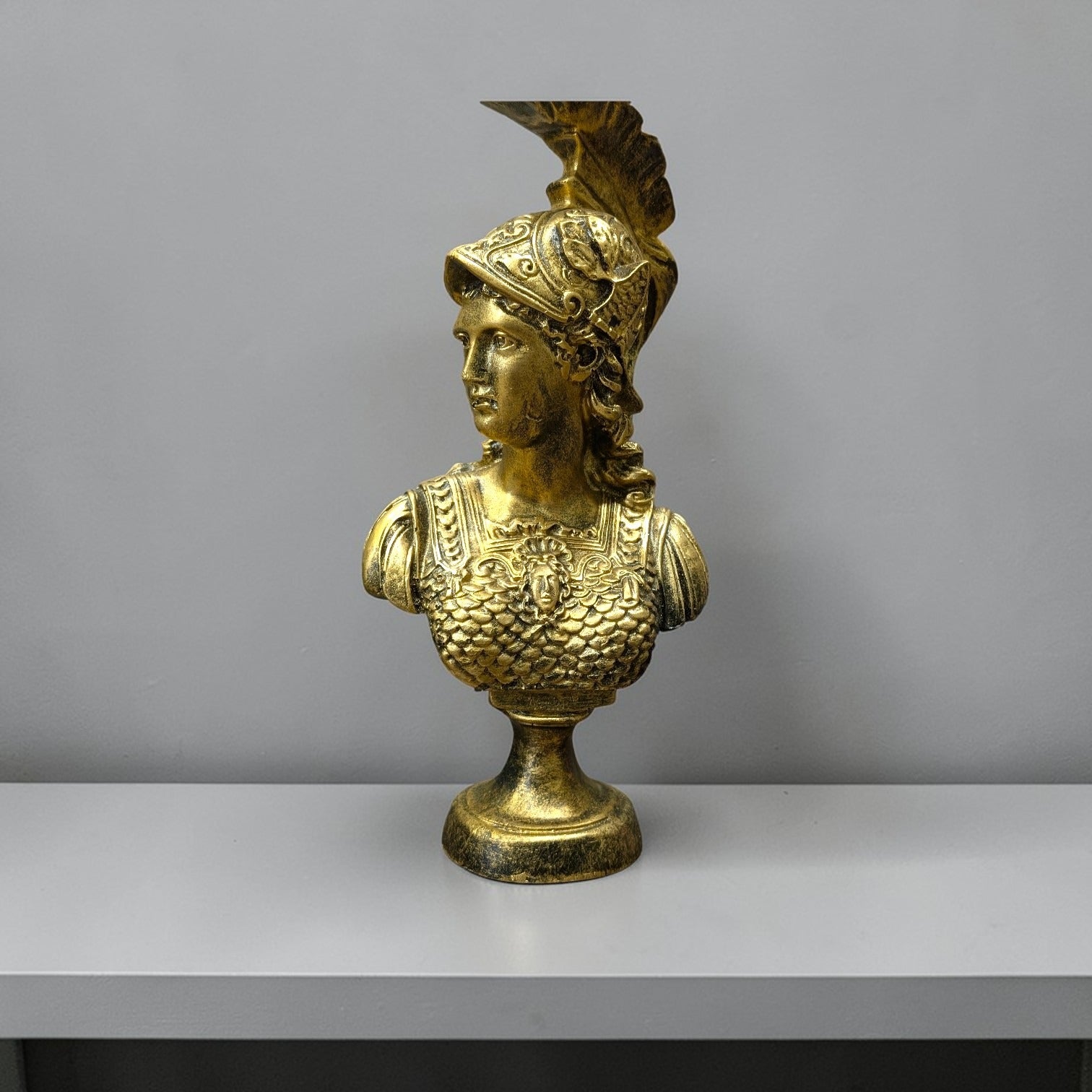 Liora Gold Women Decor