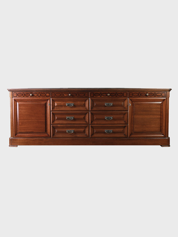 Clora Credenza