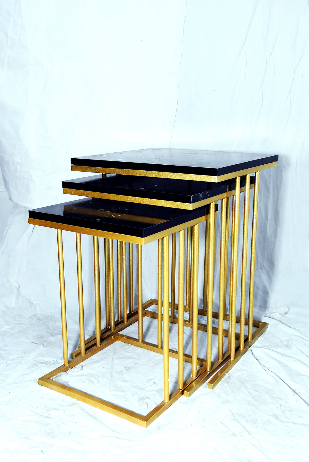 Byrin Nesting Table