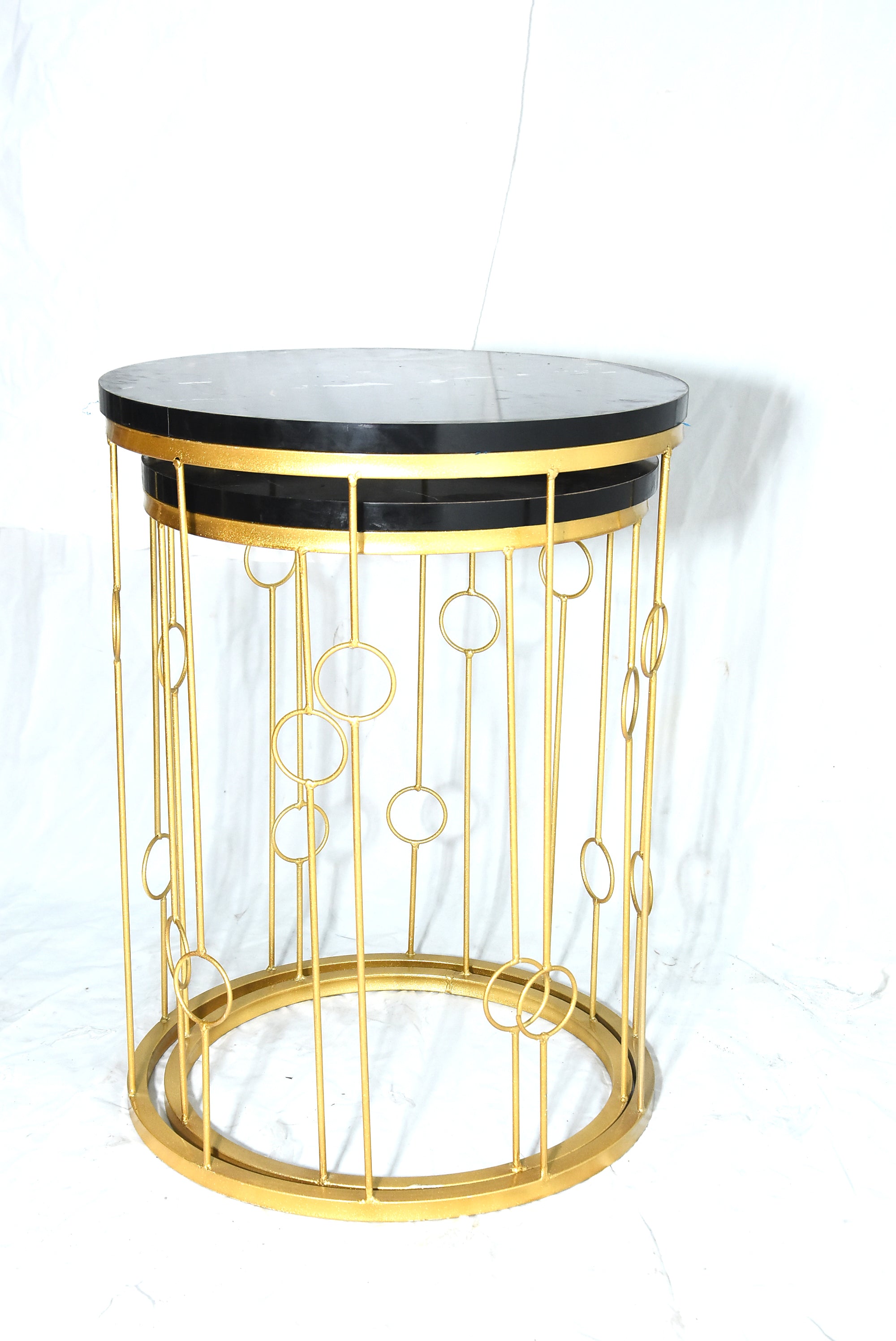 Willey Round Nesting Table